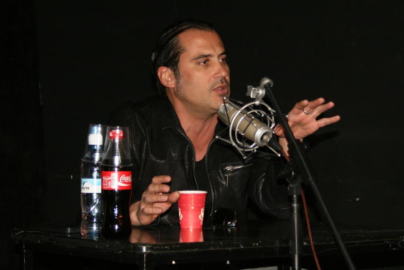 2011_12_08_09_32_03____022