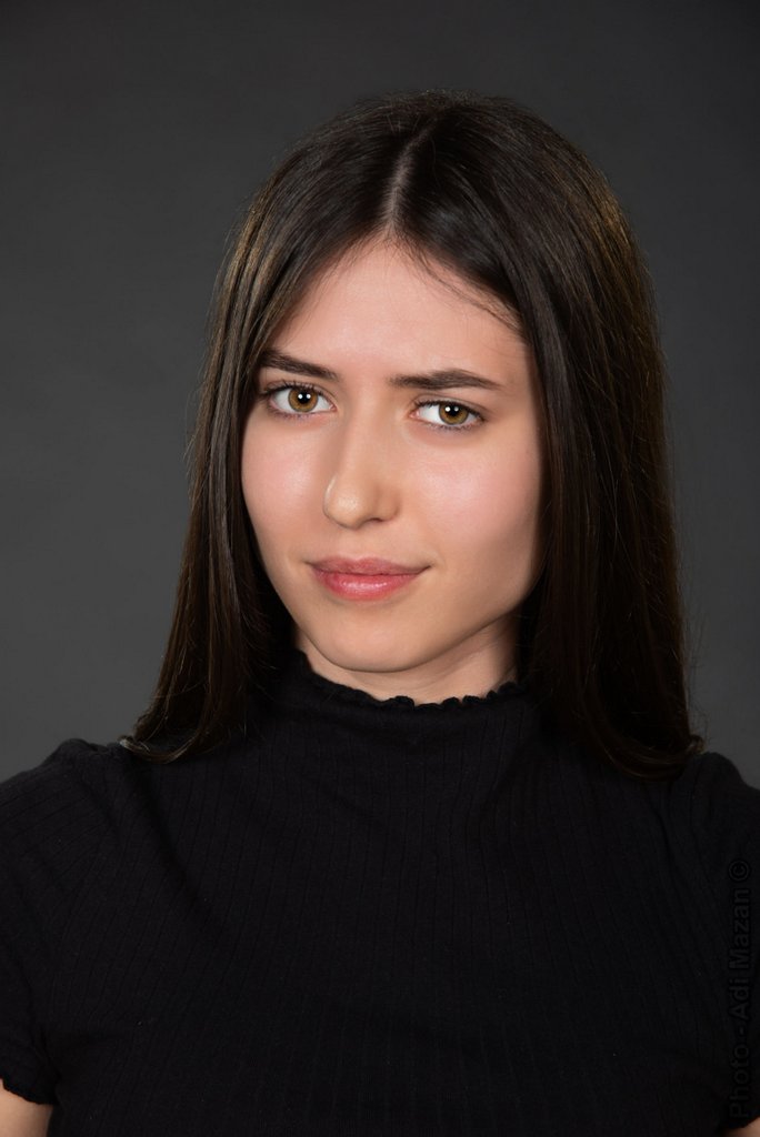 אלין אנוסוב בת 18