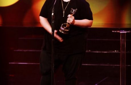 נוה צור – בוגר הסטודיו זוכה פרס שחקן השנה לשנצ 2018